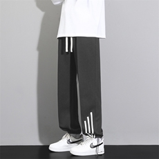 深灰色