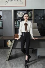 2021冬季领口绣花简约气质款，其它，咔绣