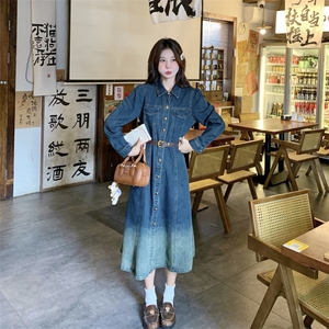 港风复古气质渐变牛仔连衣裙女2025春秋季新款法式收腰显瘦长裙子图片