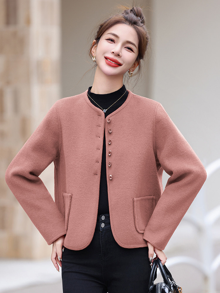 轻奢国风羽绒服女冬季2024年新款时尚洋气宽松复古撞色新中式外套,女装双面呢大衣,衣之秀