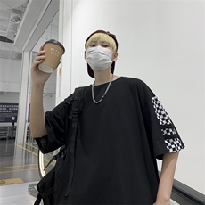 黑色