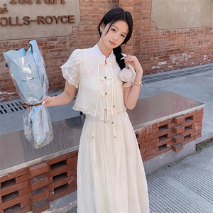 优雅刺绣连衣裙套装 显瘦修身气质女装 甜美蕾丝拼接设计图片