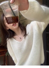 2025秋冬新款百搭时尚v领卷边长袖针织衫，女装针织衫/毛衣，秀阁羊绒