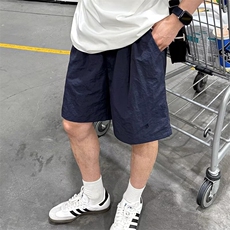 藏青色