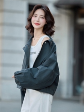 松弛感宽松休闲立领短外套女2025秋季新款百搭小个子洋气夹克上衣，女装短外套，米莱