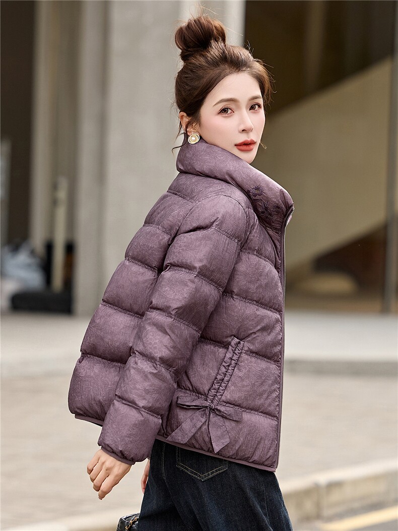 现货！2025年冬季保暖刺绣羽绒服女小个子贵夫人无帽立领加厚上衣,女装羽绒服,沐七七
