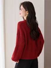 2025秋冬新款V领宽松红色打底毛衣女小个子设计感小众长袖羊毛衫，女装羊毛衫，艾米