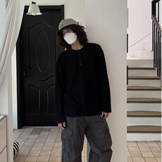 黑色