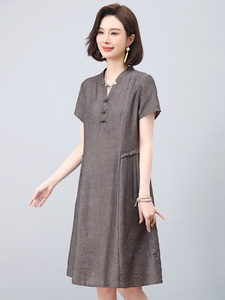 中年妈妈天丝短袖高端连衣裙女夏时尚大码宽松巨好看洋气提花裙子图片