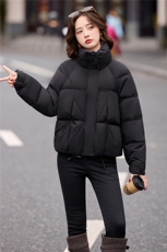 现货面包服女2025年冬季新款女装时尚休闲泡芙羽绒服，女装羽绒服，关键词