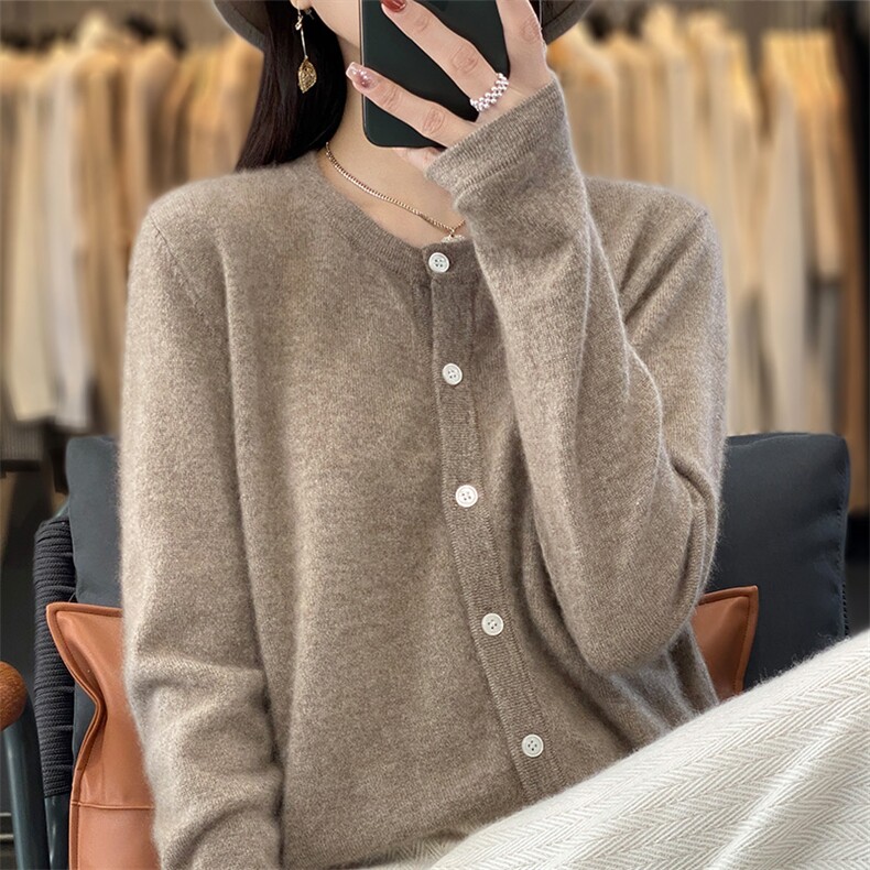 圆领单排扣长袖开衫2024年秋季纯色时尚气质羊毛针织衫,女装羊毛衫,暖圣羊羊绒