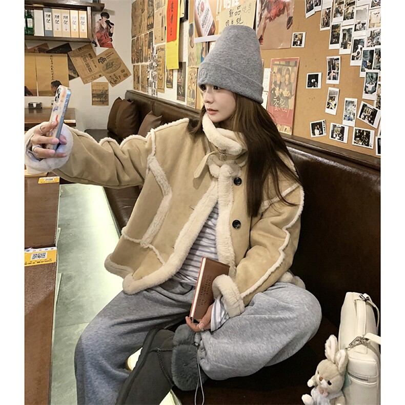 新品浅黄色加厚皮毛一体外套7695-P195-K278,女装皮草,2C159