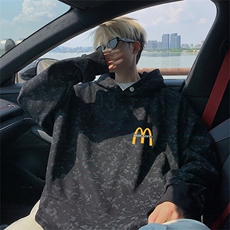 黑色