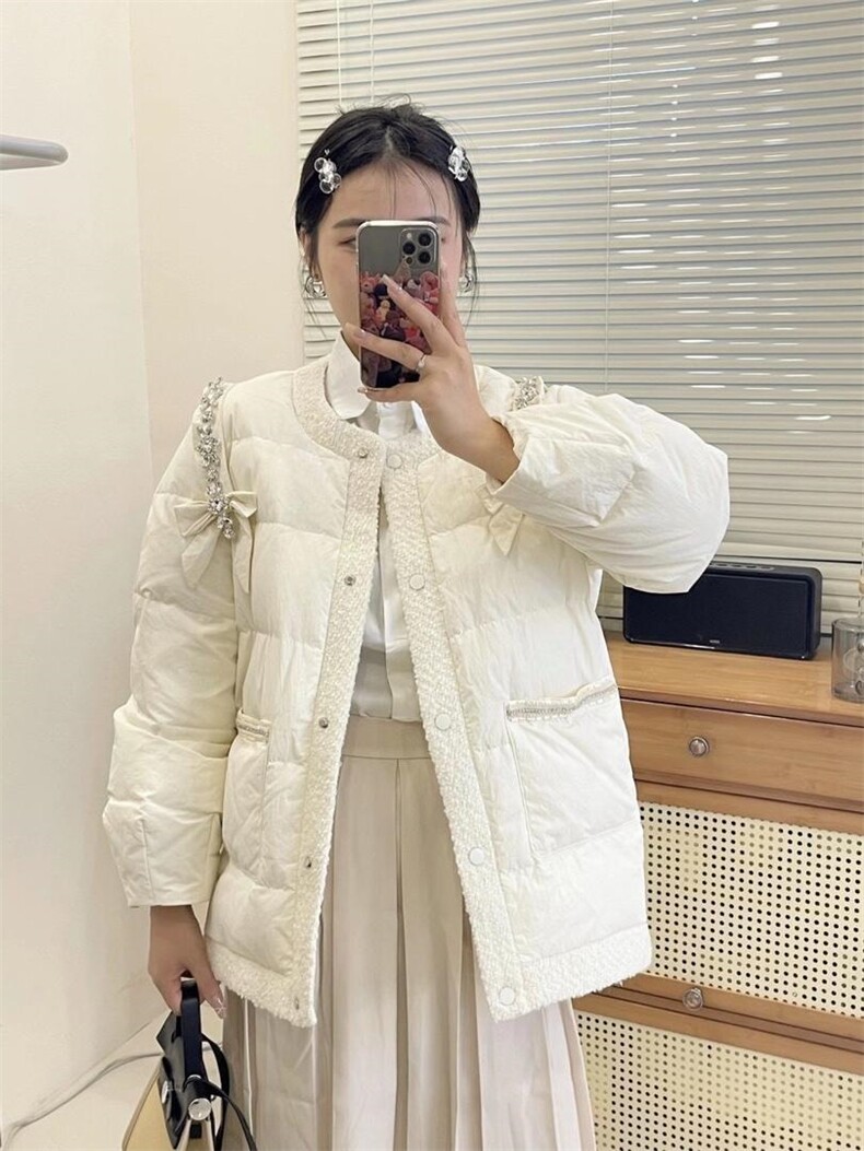 重工艺手工水钻羽绒服，女装羽绒服，得到THETHAT