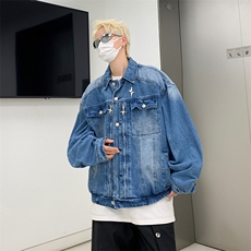 蓝色