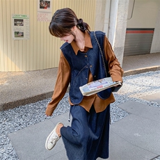 港风复古时尚牛仔马甲衬衫套装女2025春秋季新款显瘦半身裙两件套，女装套装/套裙，维壹