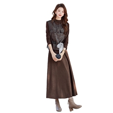 2026年秋季女时尚气质优雅时髦皮马甲针织打底衫简约半身裙三件套，女装套装/套裙，煊芮熙