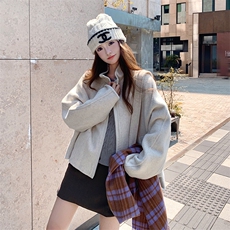 温柔风连帽羊毛短外套女2025冬季新款新款宽松显瘦小个子毛呢外套，女装短外套，2C108