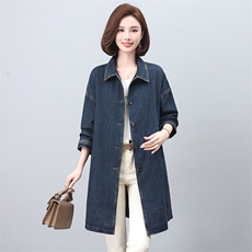 牛仔外套女款2024新款爆款春秋大码宽松气质妈妈风衣初秋薄款上衣，女装风衣，希欧阁