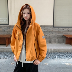橘色连帽冲锋衣外套女2025秋季新款小个子超好看休闲百搭夹克上衣，女装派克服，2C217
