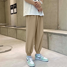 卡其色