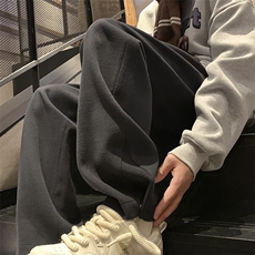 灰色