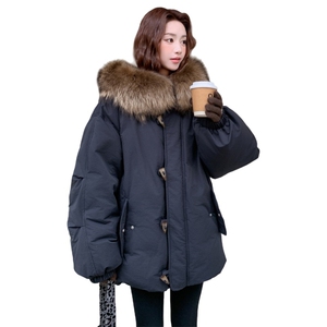 新款 90绒牛角扣羽绒服真毛领2D014-10043-P385-K578图片