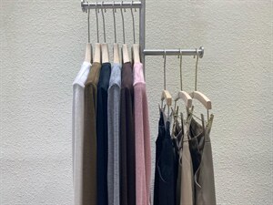 高品质圆领打底衫图片