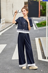 夏日ootd穿搭牛仔套装女2025新款设计感蕾丝拼接上衣阔腿裤两件套图片