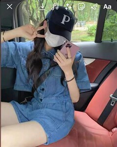牛仔套装图片