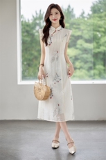 2025年夏季新款新中式刺绣碎花花边无袖减龄连衣裙现货，女装连衣裙，乐吉娜