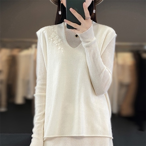 秋冬V领100%羊毛针织马甲女手工绣花无袖背心毛衣宽松羊绒衫坎肩图片