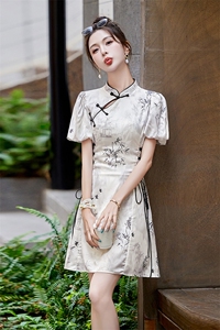 中式国风盘扣改良旗袍连衣裙女2024夏季新款抽绳收腰时尚印花裙子图片