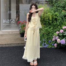 浅黄色法式温柔风流苏马甲套装女2025年夏季新款减龄半身裙两件套，女装套装/套裙，2C212