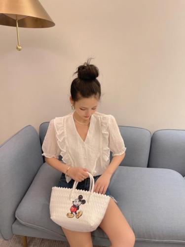【现货】夏季新款泡泡袖甜美设计感衬衣,女装,裴兔子