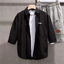 黑色