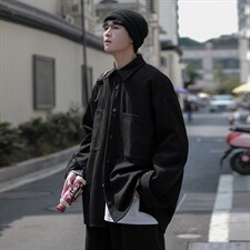 黑色