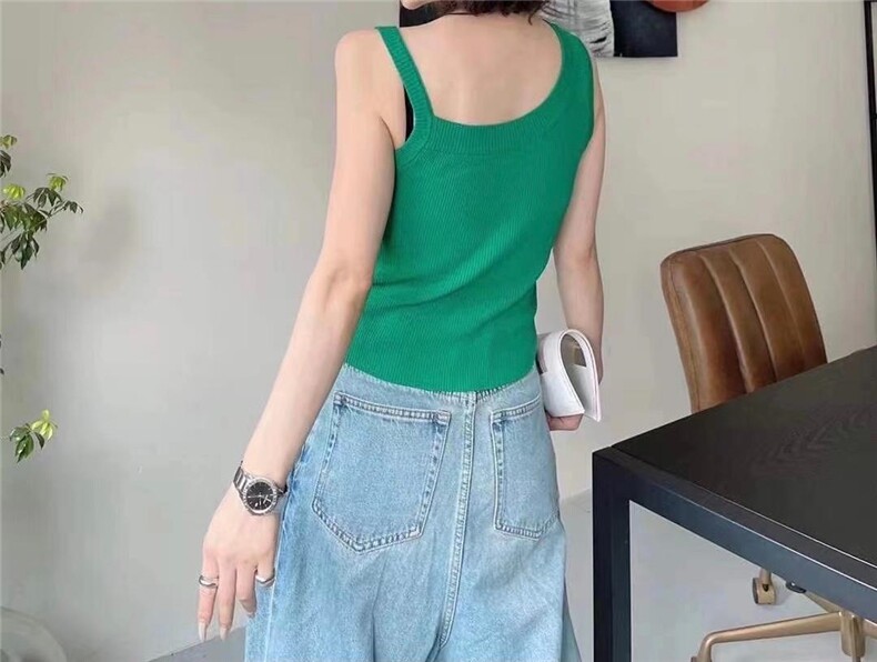 不对称性吊带设计风格，女装背心吊带，魅力元素