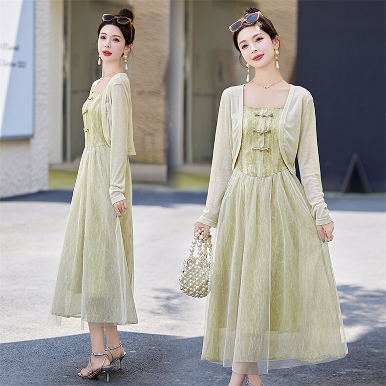 《现货新品》多色可选时尚休闲针织短外套复古连衣裙两件套,女装套装/套裙,曼琳思菲