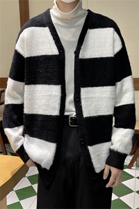 条纹撞色开衫毛衣男秋冬新款潮流宽松慵懒日系复古V领针织衫外套图片