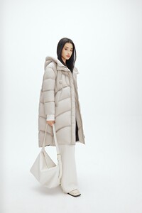 羽绒服女高级感中长款冬季新款90鸭绒保暖外套，女装羽绒服，灵动羽绒服工厂