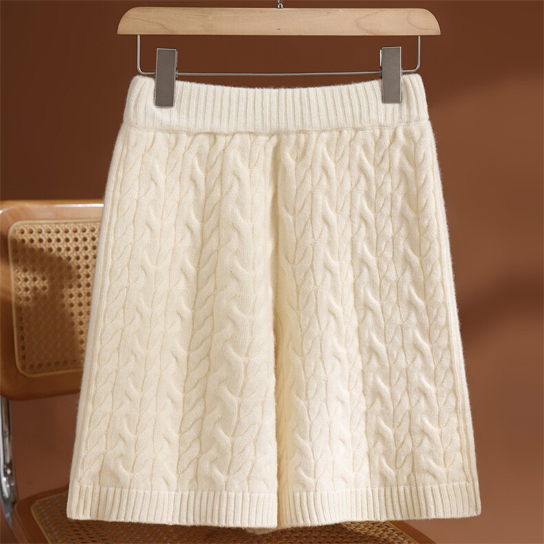 2025年秋季新款百搭女士三股大麻花短裤，女装休闲裤，玛莎羊绒