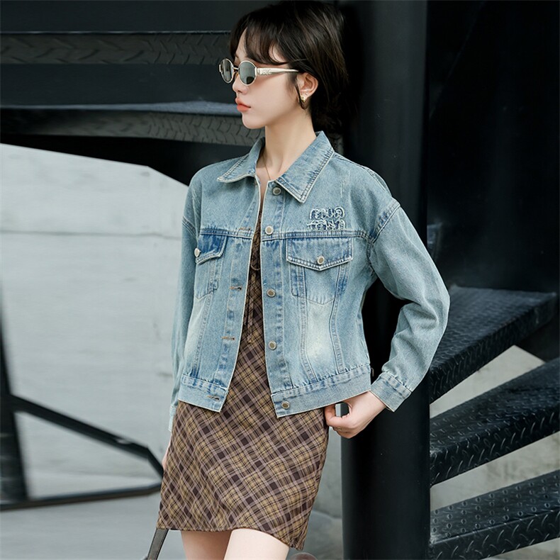 现跑量网红牛仔外套女炸街2024新款春秋季韩版宽松上衣短款长袖潮，女装牛仔外套，美拉德工厂直营店