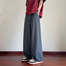 深灰色