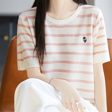 夏新款圆领条纹拼色刺绣小花精纺羊毛短袖T恤女休闲宽松针织上衣，女装针织衫/毛衣，唐诺