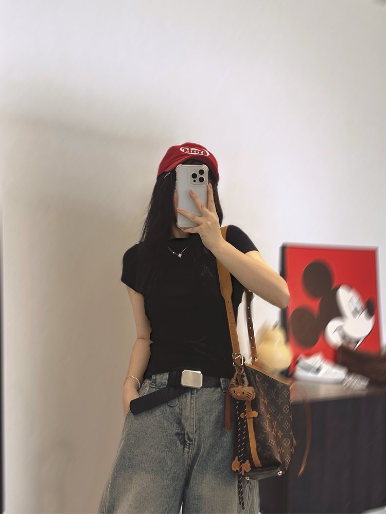 辣妹圆领短袖T恤女装春季2025新款气质修身显瘦纯色短款上衣t恤,女装T恤,沐策羊绒
