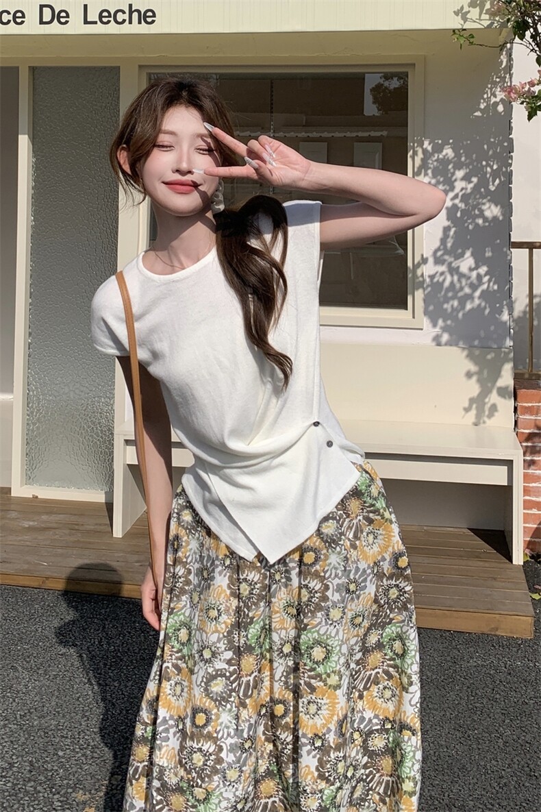 轻熟风设计感t恤套装裙女夏新款小个子显瘦休闲碎花半身裙两件套,女装套装/套裙,浙宝208A