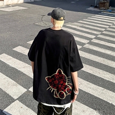 黑色