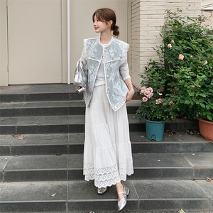 蕾丝拼接牛仔马甲外套女2025春季新款小个子圆领砍袖设计感上衣图片