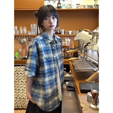 蓝色